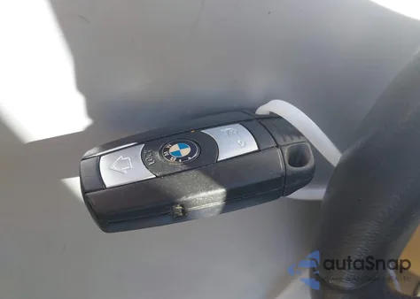 2010 BMW 328I z USA, uszkodzony, nr VIN WBAPH5C58AA440231